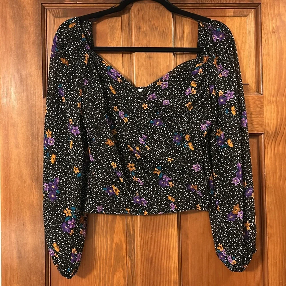 ASTR Black floral Blouse, Medium